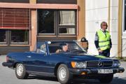 Men det kommer enda flere, her har vi en Mercedes-Benz 450 SL fra 1974. Da har vi to like modeller, men årstallet er forskjellige. Tøff bil dette også