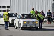 Men det kommer enda flere biler så vi må bare ta imot, dette er en Renault 8 fra 1968. Det jeg legger merke til er at den har Gordini striper og da kan det gå fort