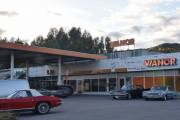 Disse to har vi også sett før, fra venstre en Chrysler New Yorker 4DR og til høyre Chevrolet Impala og begge er ekte raggarbiler i dag