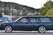 Her ser vi vel en Volvo 940 hvis jeg ikke tar feil, blir en typisk rånerbil dette også