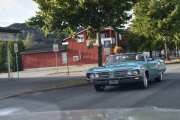 Nå må dere huske på at jeg drikker litt øl, så jeg kan blingse litt. Dette tror jeg er en Buick Wildcat Custom og vi putter den i sjangeren veteranbil