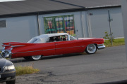 Men så kommer det enda en bil, det er en Cadillac Convertible og den er en veteran og vi legger den inn i sjangeren raggarbil foreløpig