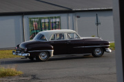 Den neste som kommer er en Chrysler Windsor De Luxe og må vel i sjangeren veteranbil