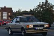 Dette er også en bil som mange av oss husker, var en vanlig bruksbil før. Det er en Ford Taunus 2.0 som blir en rånerbil i dag