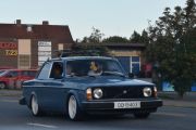 Dette er en Volvo 242DL og er en typisk rånerbil
