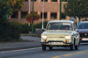 Men her kommer det ikke en typisk rånerbil, det er en Renault 10 og siden det er Streetmeet i dag så kaller vi den en rånerbil allikevel