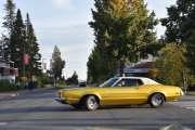 Og her borte skal vi snu og kan samtidig legge denne Ford Mercury Montego i sjangeren raggarbil i dag