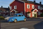 Her kommer det også en spennende bil, det er en Volkswagen Type 1, også kjent som Folkevogn Boble. Hvis denne ikke er en rånerbil i dag, så vet ikke jeg