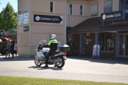 Biler og motorsykler om hver andre