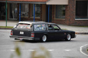 Disse på være fra Toten og det kan hende vi har tatt bilen før. Men da tar vi det om igjen, det er en Chevrolet Caprice Classic fra 1984