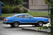 Dette er en Ford Mustang men årstallet er jeg ikke sikker på