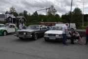 Den til høyre er en Mercedes-Benz 500SEC fra 1984, den til venstre har vi tatt
