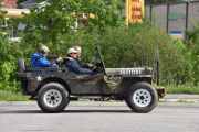 Ny bil eller skal vi si Jeep? Her må jeg gjette litt, U.S.A.F. og så står det 35 på siden. Kan det være en Willy jeep?