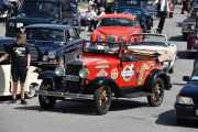 Her står det en bil som krever vår oppmerksomhet, dette er en Chevrolet 4-DØRS PHAE fra 1929. Ble en veldig god russebil dette her, eller tar jeg helt feil?