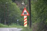 Toget vil jeg også se, men hvor er det når vi kjører over en overgang?