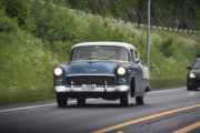 Men nå nærmer vi oss veteranbil området, og her kommer den første som hilser på oss. Det er en Chevrolet Bel Air fra 1955