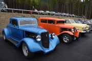 Disse to så vi i går også og den gule til høyre er en Studebaker Champion Regal Deluxe fra 1949