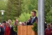 Neste på talerstolen var statssekretær i Samferdselsdepartementet som også skal klippe snoren på en måte han aldri har gjort før