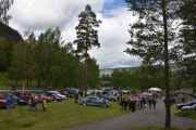 Masse biler og hvis du løfter blikket ditt litt ser du at vi har litt blå himmel