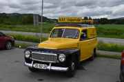 Har han flyttet på seg eller er det samme bilen? Uansett så er han nærmere og kan yte hjelp hvis vi trenger