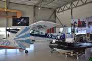 Den bak er LN-NFD som er Anders sin Cessna A185F Skywagon fra 1981, jeg må si at Cessna holder på designet sitt. Ser du designet på biler fra 1980 til 2010, så er det store forandringer