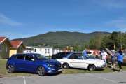 Det jeg ser med en gang er at her er det en jeg ikke har registrert før. Det er den nærmeste som er en Renault Megane fra 2016 som er en sportsmodell