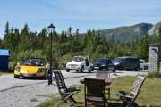 Men dem later som ingen ting, dem kjører jo sportsbiler av typen Renault