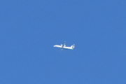 Her oppe kan du se Widerøe også, med sin Dash 8