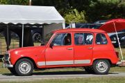 Så kommer Bjørn som er vår webmaster i sin Renault 4 GTL fra 1983, jo flere bokstaver bak, jo bedre blir det