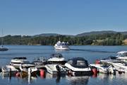 Båten har kun én ordinær avgang hver dag, den starter ved Norsjø Hotell, og kjører via Norsjø Ferieland til Ulefoss, hvor slusingen starter