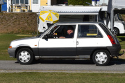 Men nå må vi ikke glemme bilene, her kommer det en Renault 5 TS fra 1989. Da har vi to av Renault 5 på treffet nå