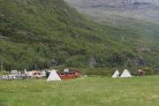 Nå er vi i ingenmannsland, Mountain shop heter stedet