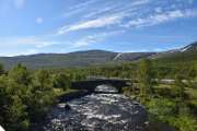 Et siste blikk på elven som renner nedover
