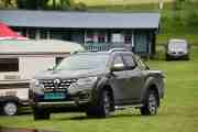 Når vi først er i gang, skal vi sjekke opp denne karen? Det er en Renault Alaskan fra 2018