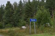 Vi reiser videre og kommer til Rasta, som er en liten bygd eller grend sør i Stor-Elvdal kommune