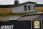 Men så kommer vi til en gammel bygning som enten har vært en kiosk eller bensinstasjon