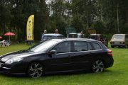 Da har vi to Renault Laguna-er her på treffet som er litt spesielle og dette er en klubb for Renault og ikke bare veteranbiler