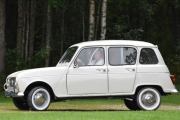 Så kommer det en Renault 4 igjen som ble lansert i 1961 til 1992 og dette er en 1970 modell