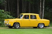 Her kommer det enda en Renault 8, og hvis du legger merke til det så har den fire lykter i fronten og ikke to. Dette er en 1969 modell, så det fins mange varianter