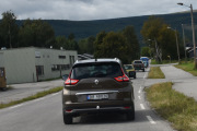 Nå har jeg tatt igjen de andre og nå skal vi kjøre på en lokal vei som heter Atnaveien og få en tur på ca. 25 km til Glopheim kafe