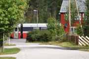 Der ser vi også toget som stopper på Atna stasjon, derfra og til Oslo sentralbanestasjon er det 271 km