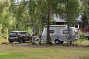 Renault GrandScenic har slengt fra seg campingvogna, og de har funnet seg et fin plass