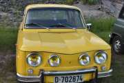 Fredag. Så har vi en Renault 8 igjen fra 1969, denne har også 4 lykter foran, så da er det nok en S. Jeg har alltid lurt på om S står for sport eller super...