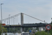 Fredag. Hengebrua i Kongsvinger, også kjent som Kongsvinger bru er en stålhengebro på fylkesvei 396 i Kongsvinger kommune i Innlandet. Det ser ut som det skjer noe her nå