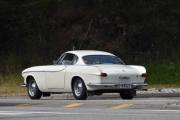 Fredag. I Kongsvinger kan du se spennende veteranbiler, dette er en Volvo P 1800 fra 1964. Dette er den første modellen med B18-motor, som alle kjenner til