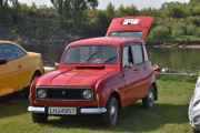 Lørdag. Renault 4 er vel den bilen som folk flest kjenner best, og det kan jeg være enig i