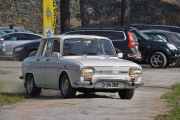 Lørdag. Og her kommer tøffingen med sin Renault 10 fra 1967, kan den komme fra Oslo denne også? Jeg siterer: Og prisen i mars 1968 var, levert Oslo, fra kr. 18.990,-. Mest oppsiktsvekkende er det nok at denne relativt rimelige bilen hadde skivebremser...