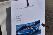 Lørdag. Men nå går jeg rundt og leter etter quiz arkene, og her er en. Den er litt vanskelig, enten så er det en Renault Trezor eller Renault Spider. Renault Trezor er en konseptbil så...