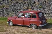 Lørdag. Her i klubben er en Renault 4 er vanlig syn, og når prislappen er på rundt 10 000,- så er det billig