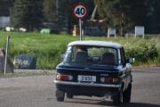 Lørdag. Å nei du, du slipper ikke unna. Du er en NSU 1200 fra 1968. NSU og Renault har konkurrert mye på løp, men nå må jeg opp igjen